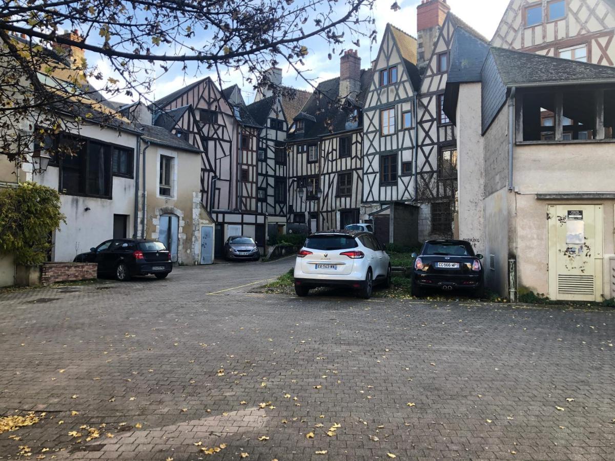 Appartement Le Grand Mirebeau à Bourges Extérieur photo